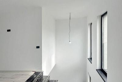 Casă individuală cu 4 camere cu Canalizare în Cristian - 2