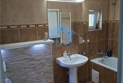 Apartament 3 camere, Piata 1 Mai - 2