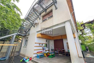 Casă individuală cu 11 camere cu Canalizare în Central - 15