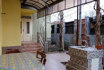 Casă cu 3 camere în Central - 6