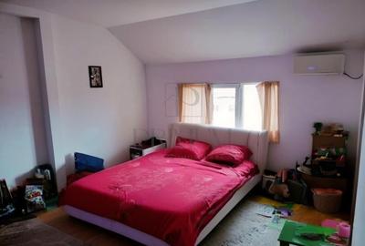 Garsonieră decomandată, mobilată în Lipovei