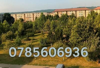 Apartament cu 3 camere decomandat în Motru - 2