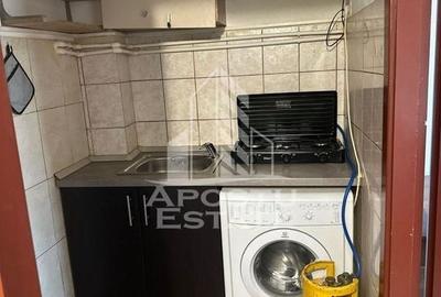 Garsoniera in zona UMT, etaj intermediar, ideal pentru investitie - 8