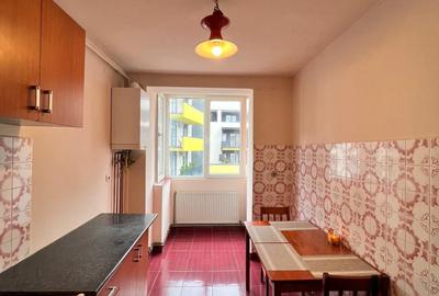 Apartament cu 3 camere decomandat în Semicentral