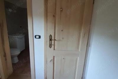 Casă cu 4 camere cu Teren 600 Mp în Groșeni - 2