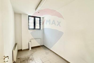 Spațiu comercial, de 330 mp, în Central - 10