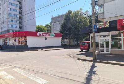 Spațiu comercial, de 40 mp, în Central - 5