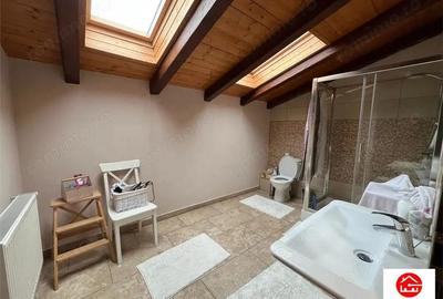 Casa cu teren 4.6 hectare la 17 km de Targu Mures - 6