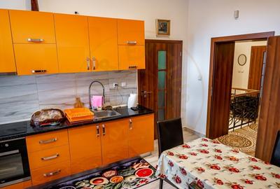 De Vanzare Apartament in casa Central - 5