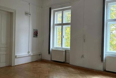 Spațiu comercial, de 140 mp, în P-ța Maria - 9