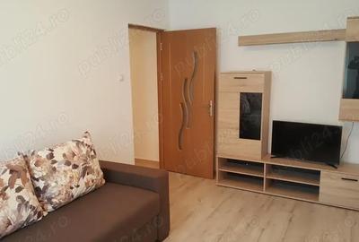 Apartament cu 2 camere semidecomandat în Km 4 - 5