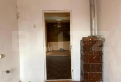 Casă cu 4 camere cu Canalizare în Central - 9