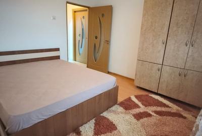 Inchiriez apartament - 3