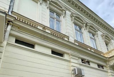 Casă individuală cu 30 camere cu Teren 687 Mp în P-ța Universității - 4