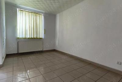 Spațiu comercial, de 32 mp, în Dacia - 1