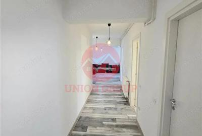 Apartament cu 3 camere decomandat, mobilat în Palazu Mare - 1