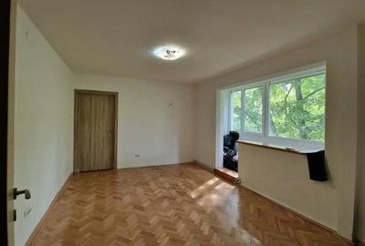 Apartament cu 3 camere în Circumvalațiunii - 17