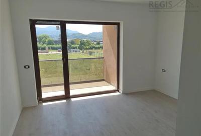 Apartament cu 2 camere decomandat în 13 Decembrie - 4