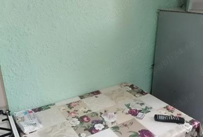 Vind sau inchiriez garsoniera confort redus 12 m patrati zona gara Burdujeni - 4