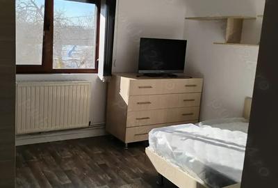 Vand apartament cu 2 camere decomandat etaj 1 Calarasi str Progresul - 2