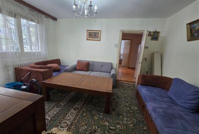 Apartament cu 3 camere semidecomandat în Podu Roș - 8