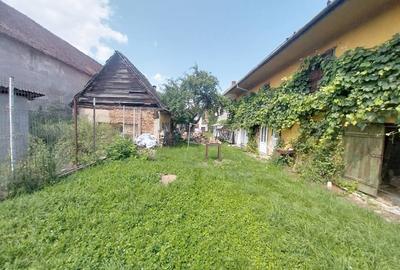 Casă individuală cu 9 camere cu Teren 1300 Mp în Central - 1