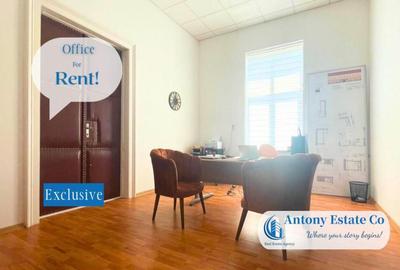 Spațiu comercial, de 40 mp, în Central - 3