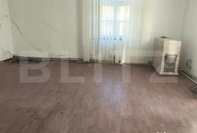 Spațiu comercial, de 1,883 mp, în Central - 8