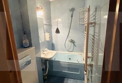 Apartament cu 3 camere semidecomandat în Central - 3