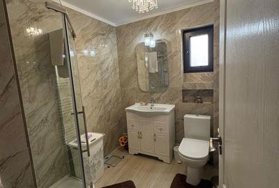 Casă cu 4 camere cu Teren 354 Mp în Central - 9