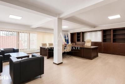 Spațiu comercial, de 560 mp, în Central - 6