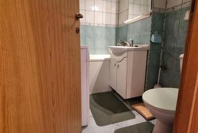 Garsoniera mobilata si utilata. Centrala proprie si parcare platita. Zona Bartol - 4