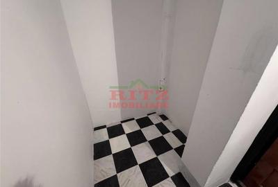 Apartament cu 3 camere semidecomandat în Central - 7