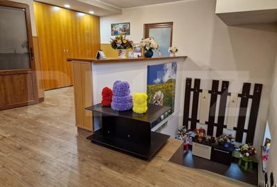 Casa deosebita individuala  cu spatiu comercial ,se vand impreuna zona Centru - 4