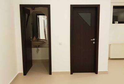 Spațiu comercial, de 75 mp, în Central - 8