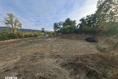 Teren de 2566 mp, în Central