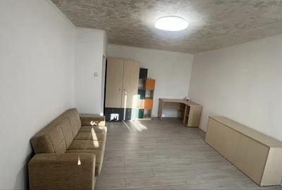 Garsonieră decomandată în Mihai Bravu