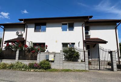Duplex cu 4 camere cu Canalizare în Giroc