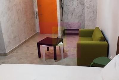 Garsonieră decomandată în Central