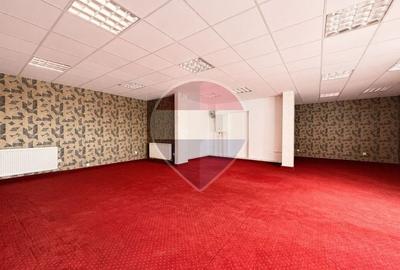 Spațiu comercial, de 70 mp, în Central