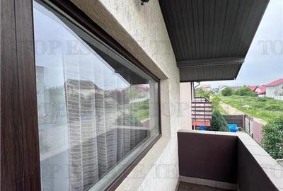 Casa cuplata.curte individuala generoasa, cu 3 camere,2 bai, P+1E+Pod, cu toate - 3
