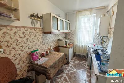Apartament cu 2 camere circular în Micro 17 - 4