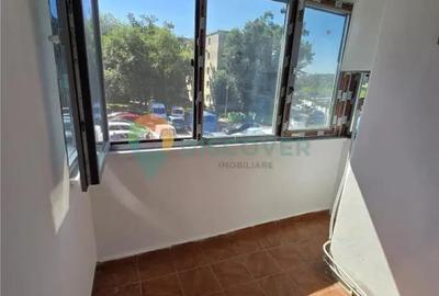 Apartament cu 2 camere decomandat în Podu Roș - 8
