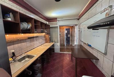 Apartament 3 camere Decomandat, et. 1, bulevard GARA - 3