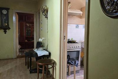 Apartament cu 3 camere decomandat în Progresul - 14