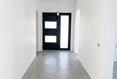 Casă cu 4 camere cu Teren 572 Mp în Cheriu - 10