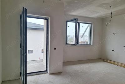 Casă cu 4 camere cu Teren 270 Mp în Central