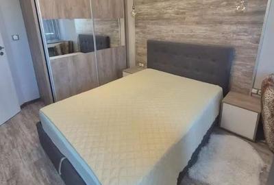 Apartament cu 2 camere semidecomandat în Roșu