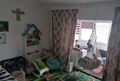 Apartament cu 4 camere decomandat în Dacia - 2