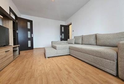 Apartament cu 2 camere semidecomandat, mobilat în Micro 9 - 2